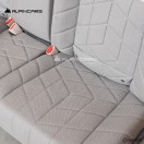 BMW i7 G70 Innenausstatung Rucksitz Fond Sitz rear seat Interior Hell Grau